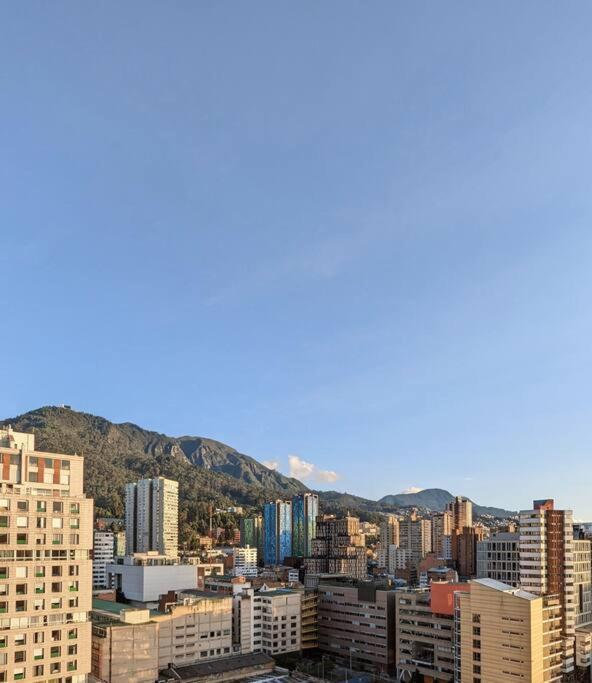 Acogedor Apartaestudio Amoblado Centro Internacional, Bogota Appartement Buitenkant foto